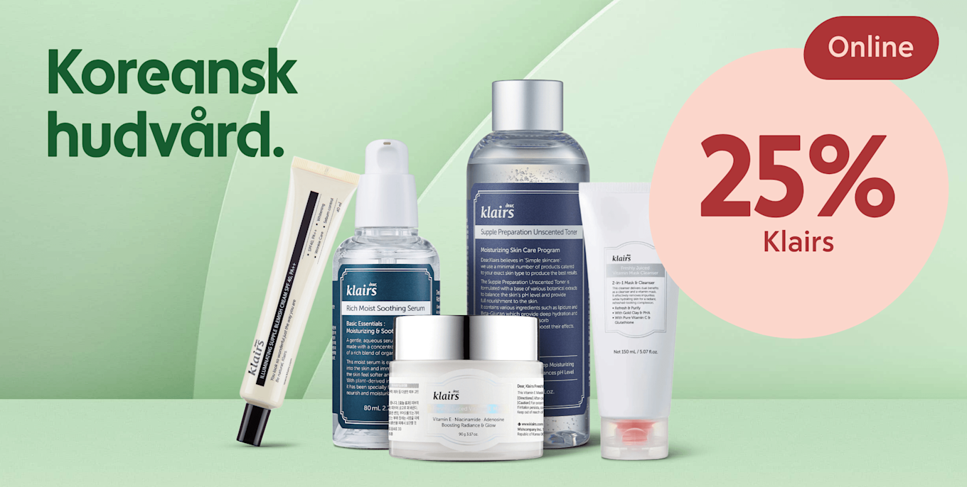 Flera Klairs hudvårdsprodukter (serum, toner, kräm, rengöring) uppradade framför en ljusgrön bakgrund med texten "Koreansk hudvård" och en rosa cirkel som visar "25% Klairs" och en röd etikett "Online".