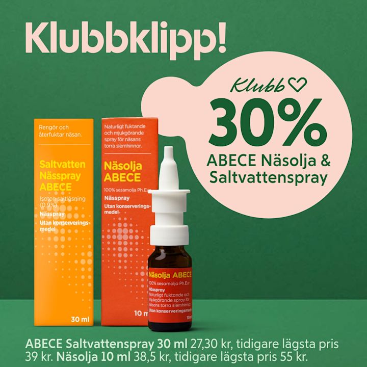 Två orange förpackningar och en nässpraysflaska i förgrunden, text visar "Klubb 30% ABECE Näsolja & Saltvattenspray".