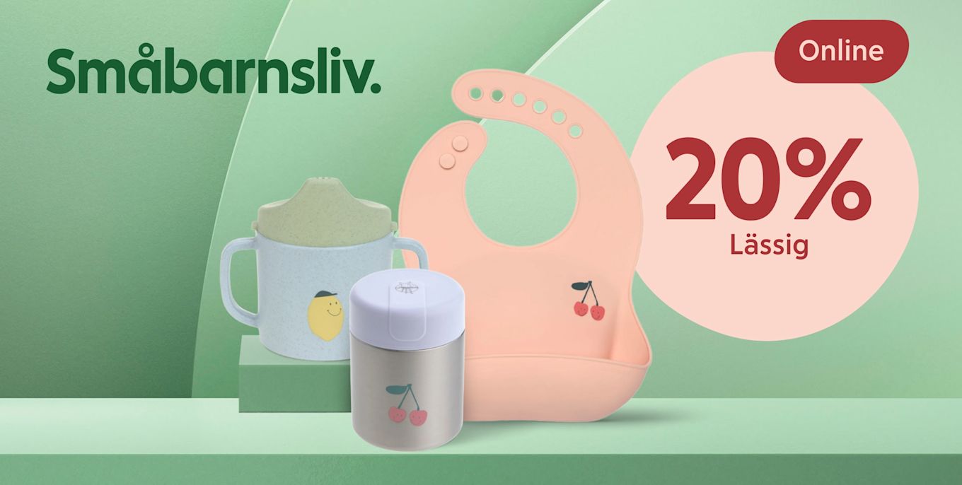 Produktutbud för småbarn: rosa silikonhaklapp med körsbärsdekor, grön nappflaska med handtag och citronmotiv samt termosmugg framför mintgrön bakgrund och text "20% Lässig" och "Småbarnsliv".