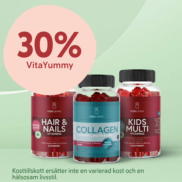 Tre plastburkar med röda vitaminbjörnar: vänster "Hair & Nails" (raspberry), mitten "Collagen" (cherry) med blå etikett, höger "Kids Multi" (strawberry), framför ljusgrön bakgrund och stor rosa cirkel med texten "30% VitaYummy".
