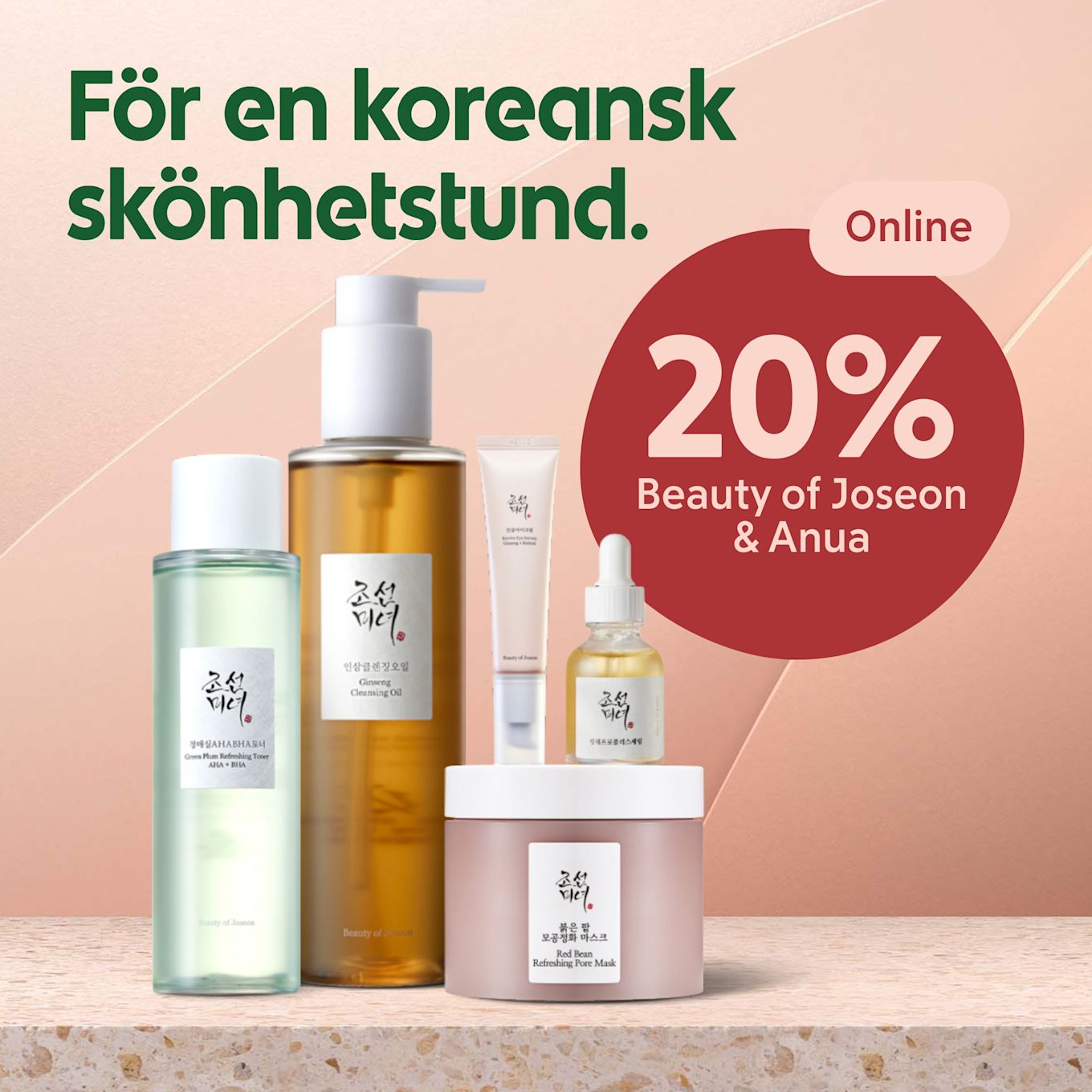 Rader av koreansk hudvårdsprodukter i glas- och plastflaskor på marmorbänk med texten "För en koreansk skönhetstund" och rund röd prislapp som visar "20%".