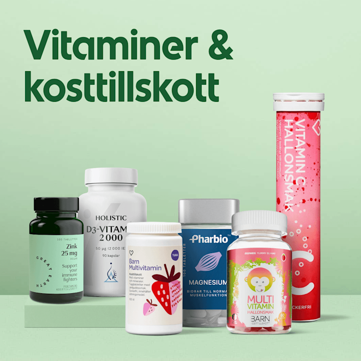 Ingång till kategorin Vitaminer & kosttillskott. I bild står flera kosttillskott från bland annat Great Earth, Holistic, Hjärstats, Pharbio och Monkids mot en ljusgrön bakgrund med rubriken "Vitaminer & kosttillskott".