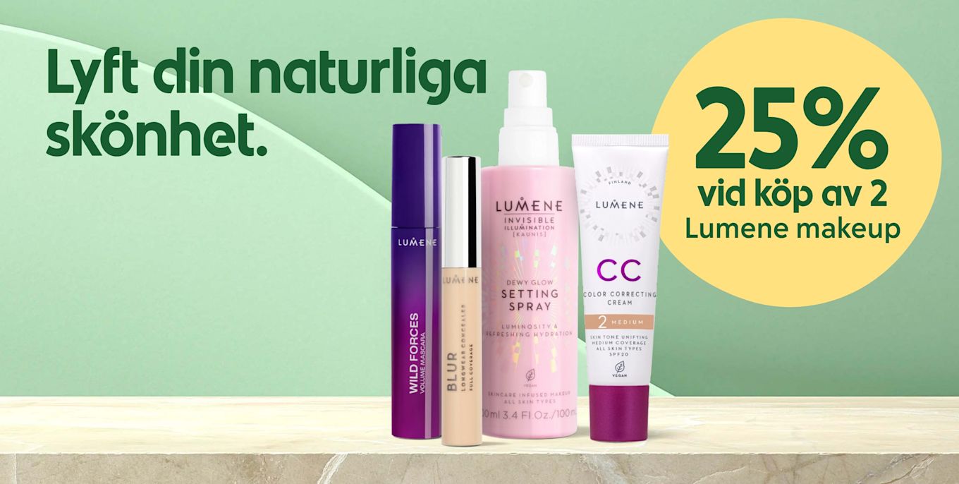 Fem Lumene-makeupprodukter stående på ett ljust träbord framför grönt bakgrundsblad med texten "25% vid köp av 2 Lumene makeup".