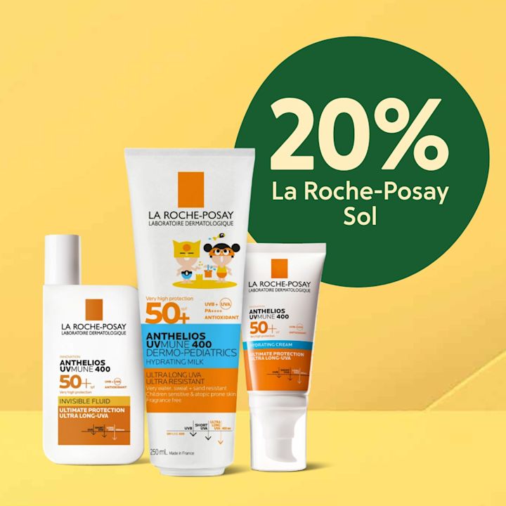 Tre La Roche-Posay solprodukter (50+ SPF) stående framför gul bakgrund med grön cirkel till höger där texten "20% La Roche-Posay Sol" syns, barnillustration på mittenröret.