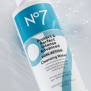 No7 Protect & Perfect Intense Advanced Dual Action Cleansing Water 200 ml