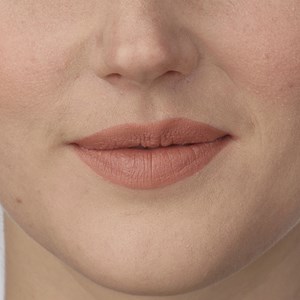 IsaDora Perfect Moisture Lipstick Refill 4g 225 Rose Beige 